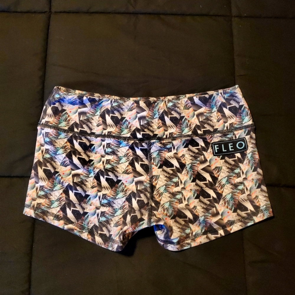 FLEO shorts